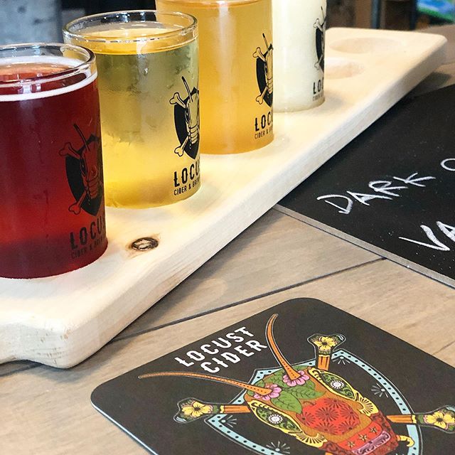 New taproom alert! Harbor steps is home to a new @locustwashington location. We stopped in and had a blast in their open and colorful spot trying a few of their ciders + a slushee. Favorites included Black Cherry and Honey Pear. 🍒🍐🍻